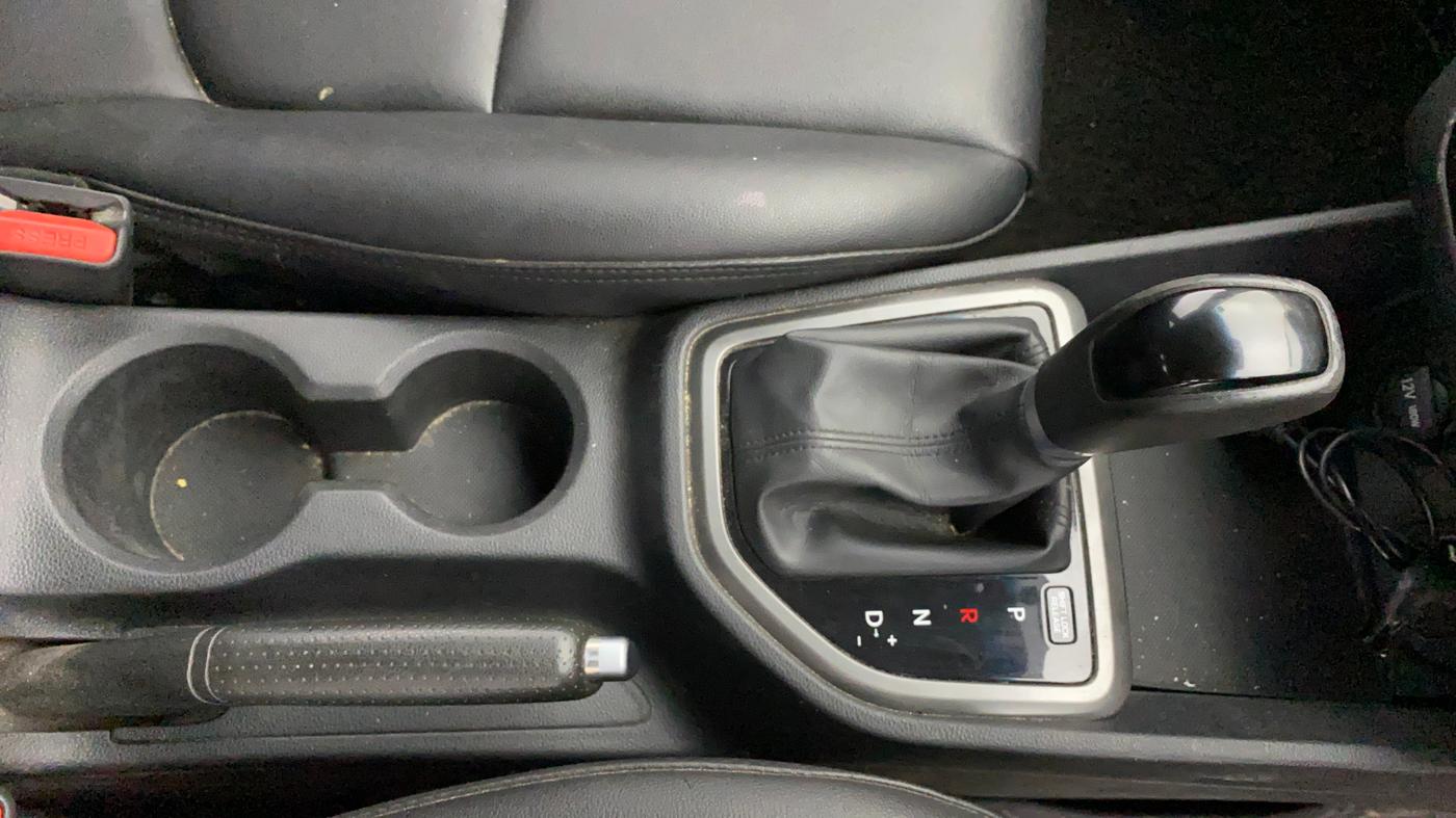 2016 Hyundai Creta SX PLUS AT 1.6 PETROL, CNG, Automatic, 71,599 km, Gear Lever