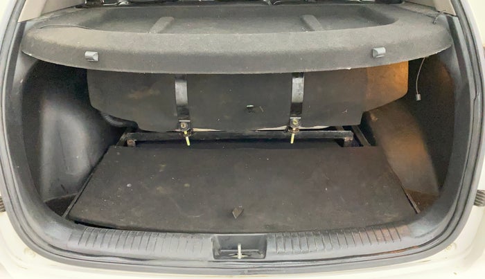 2016 Hyundai Creta SX PLUS AT 1.6 PETROL, CNG, Automatic, 71,230 km, Boot Inside