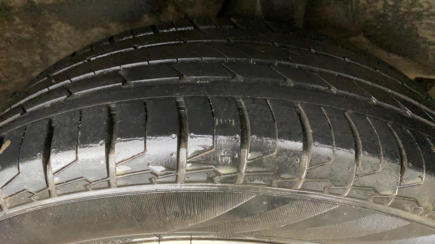 2016 Hyundai Creta SX PLUS AT 1.6 PETROL, CNG, Automatic, 71,599 km, Left Rear Tyre Tread
