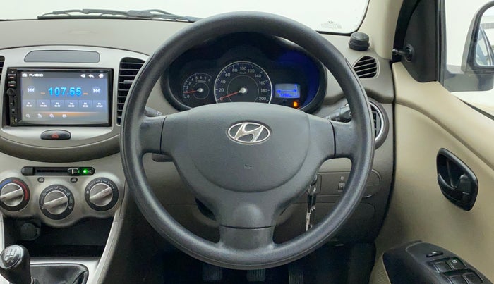 2016 Hyundai i10 MAGNA 1.2, Petrol, Manual, 12,300 km, Steering Wheel Close Up