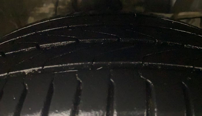 2017 Honda Jazz 1.2L I-VTEC V AT, Petrol, Automatic, 61,749 km, Right Front Tyre Tread