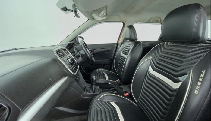 2019 Maruti Vitara Brezza VDI, Diesel, Manual, 66,366 km, Right Side Front Door Cabin