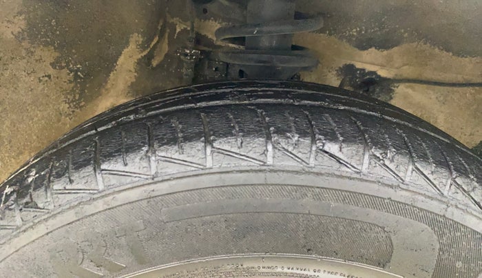 2021 Maruti Alto LXI, Petrol, Manual, 43,908 km, Right Front Tyre Tread