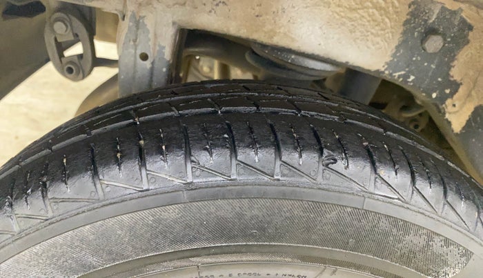2021 Maruti Alto LXI, Petrol, Manual, 43,908 km, Right Rear Tyre Tread
