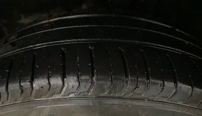 2023 Tata PUNCH PURE MT, Petrol, Manual, 33,214 km, Left Front Tyre Tread
