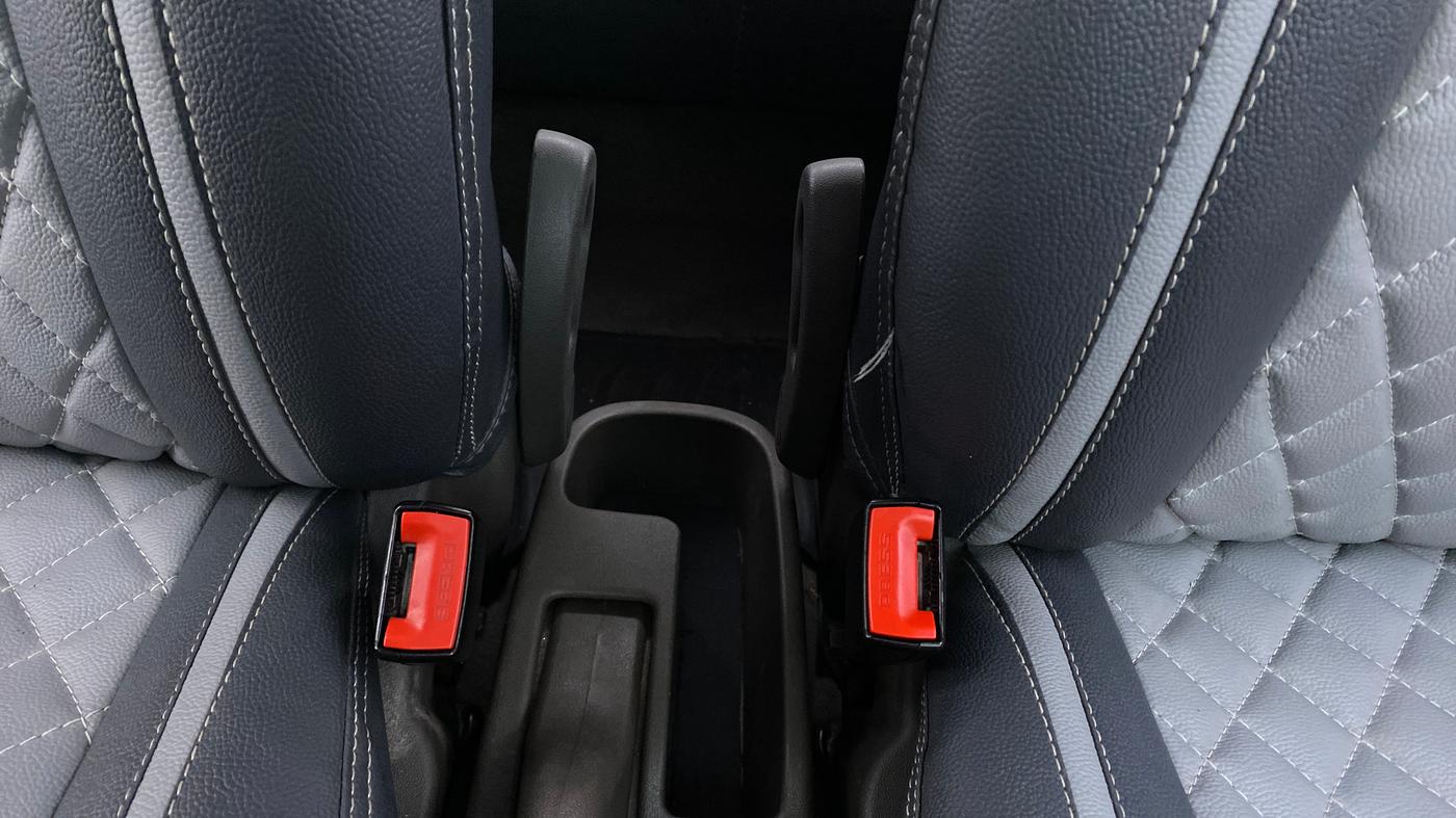 2012 Hyundai i10 MAGNA 1.2 KAPPA2, Petrol, Manual, 62,745 km, Driver Side Adjustment Panel