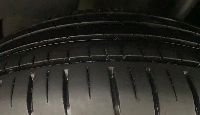 2023 Maruti Swift ZXI PLUS AMT, Petrol, Automatic, 13,554 km, Left Rear Tyre Tread