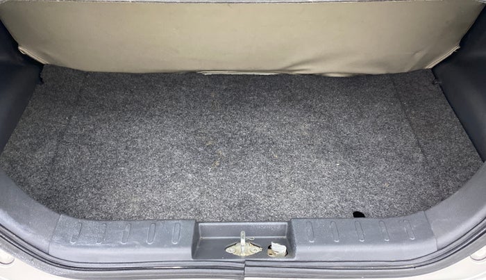 2017 Maruti Alto K10 VXI P, Petrol, Manual, 48,452 km, Boot Inside