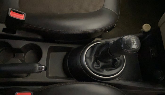 2012 Hyundai i20 MAGNA (O) 1.4 CRDI, Diesel, Manual, 51,385 km, Gear Lever