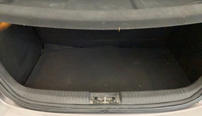 2012 Hyundai i20 MAGNA (O) 1.4 CRDI, Diesel, Manual, 51,385 km, Boot Inside