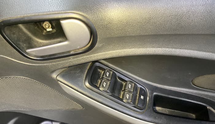 2017 Ford New Figo TITANIUM 1.2 PETROL MT, Petrol, Manual, 34,711 km, Driver Side Door Panels Control