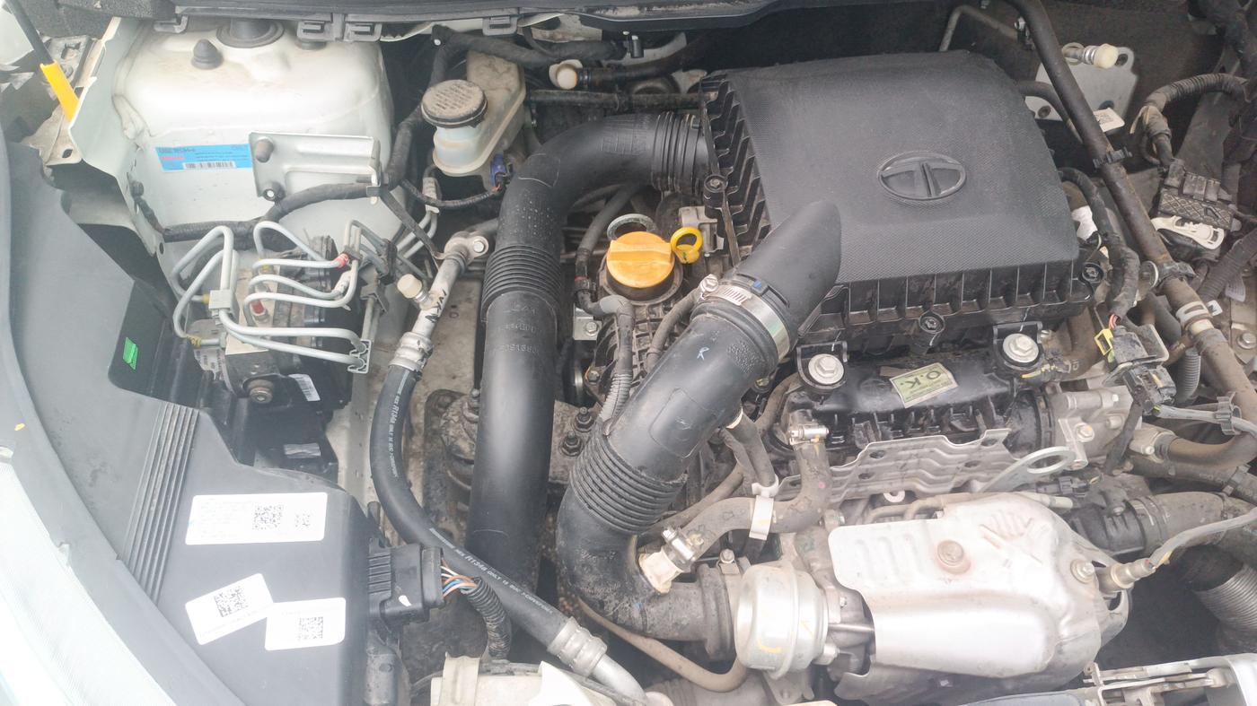 2023 Tata NEXON XM PETROL, Petrol, Manual, 9,097 km, Engine View - Right
