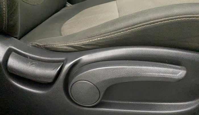 2016 Hyundai Creta SX PLUS AT 1.6 DIESEL, Diesel, Automatic, 91,828 km, Driver Side Adjustment Panel