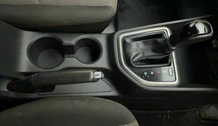 2016 Hyundai Creta SX PLUS AT 1.6 DIESEL, Diesel, Automatic, 91,828 km, Gear Lever