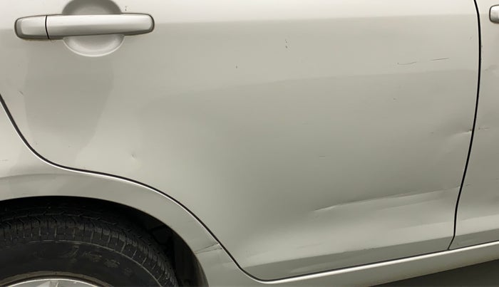 2015 Maruti Swift Dzire VXI, Petrol, Manual, 66,694 km, Right rear door - Slightly dented