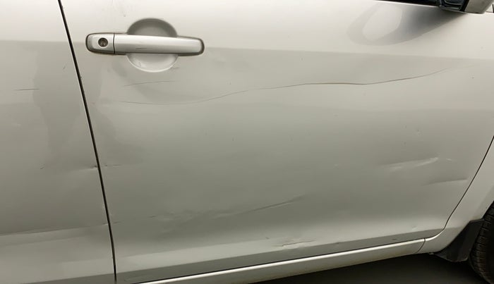 2015 Maruti Swift Dzire VXI, Petrol, Manual, 66,694 km, Driver-side door - Minor scratches