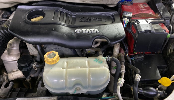 2017 Tata Hexa XMA 4X2 7 STR, Diesel, Automatic, 77,501 km, Engine View - Left