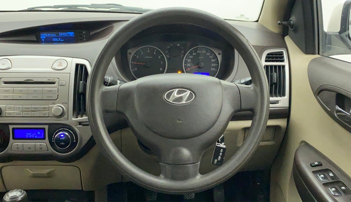2011 Hyundai i20 MAGNA (O) 1.2, Petrol, Manual, 54,054 km, Steering Wheel Close Up