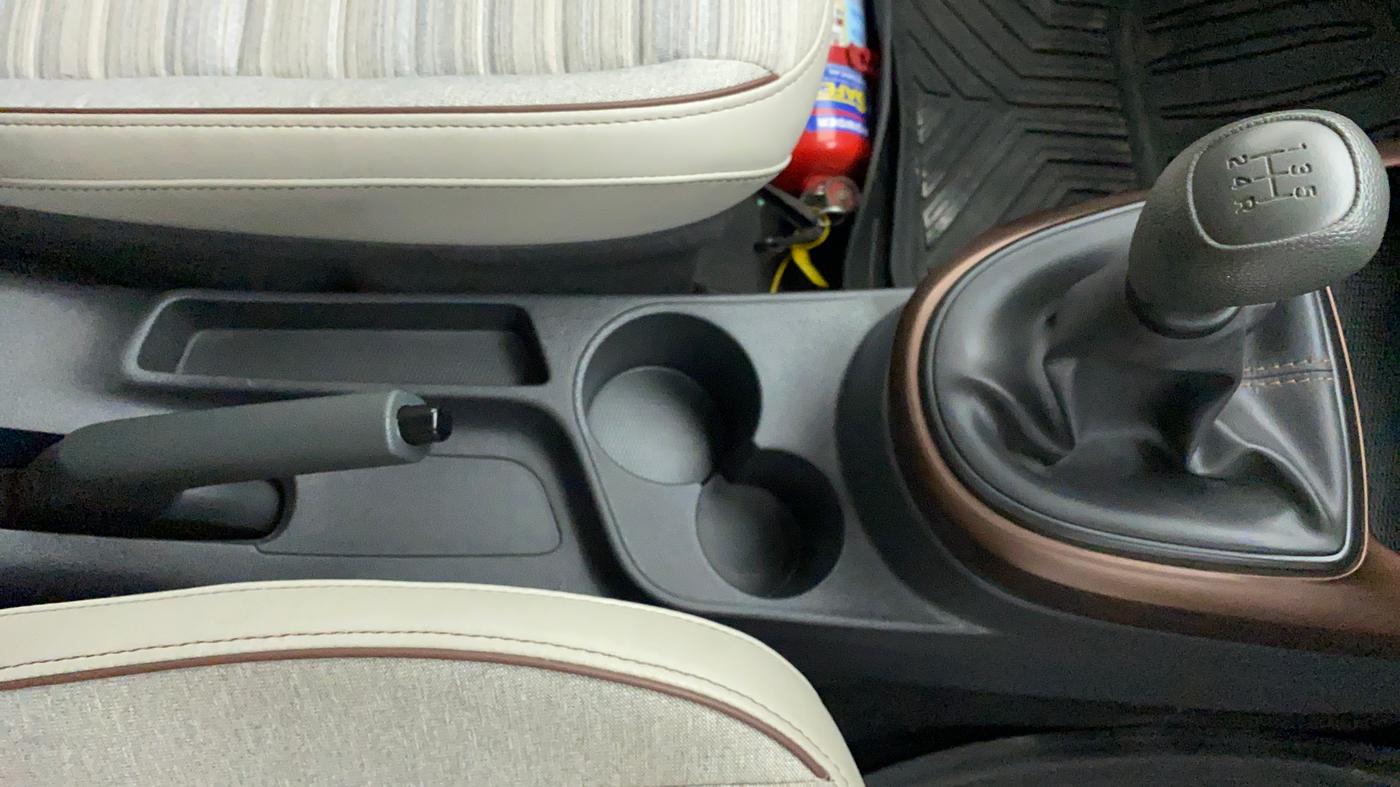 2021 Hyundai AURA S CNG, CNG, Manual, 8,115 km, Gear Lever