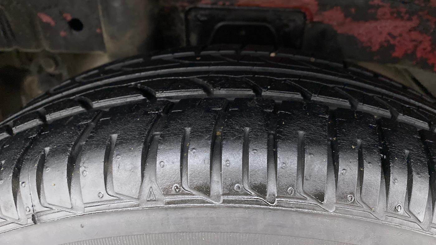 2019 Mahindra KUV 100 NXT K8 P 6 STR, Petrol, Manual, 57,454 km, Right Rear Tyre Tread