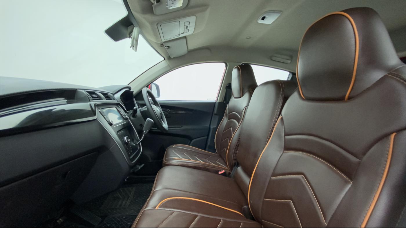 2019 Mahindra KUV 100 NXT K8 P 6 STR, Petrol, Manual, 57,454 km, Right Side Front Door Cabin