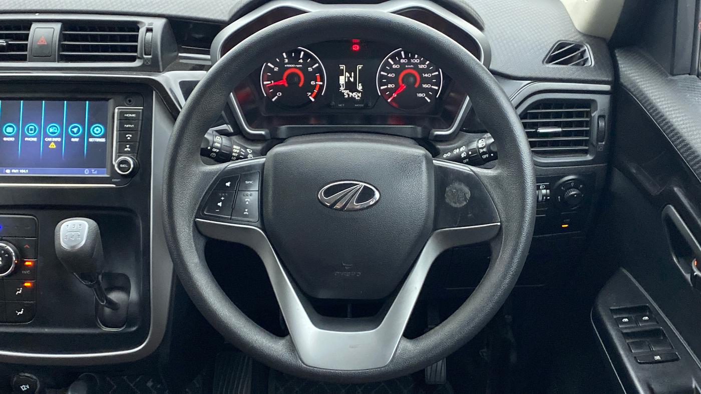 2019 Mahindra KUV 100 NXT K8 P 6 STR, Petrol, Manual, 57,454 km, Steering Wheel Close Up