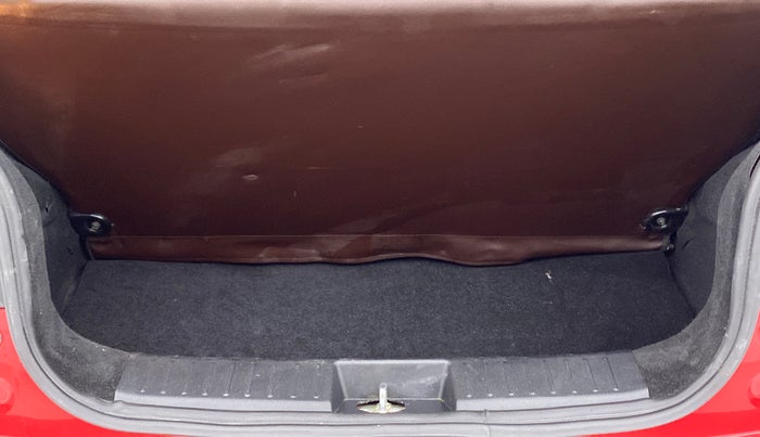 2019 Mahindra KUV 100 NXT K8 P 6 STR, Petrol, Manual, 57,454 km, Boot Inside