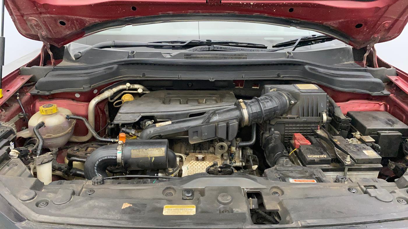 2024 Mahindra XUV 3XO AX5 1.2 L TCMPFi, Petrol, Manual, 28,471 km, Engine View