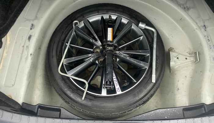 2018 Toyota Corolla Altis VL AT, Petrol, Automatic, 66,349 km, Spare Tyre