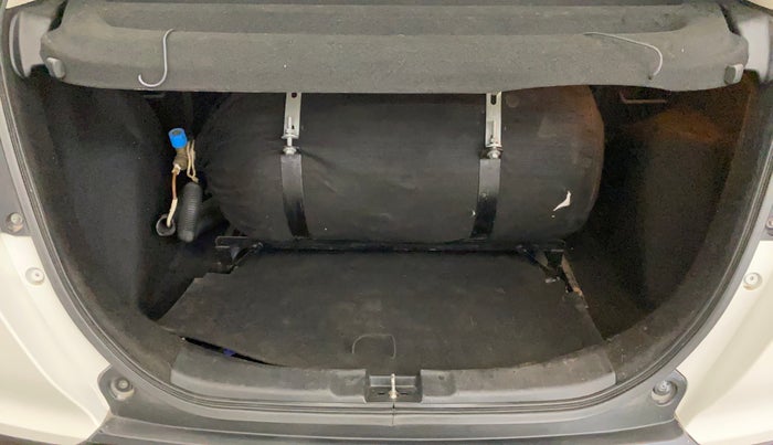 2018 Honda WR-V 1.2L I-VTEC VX MT, CNG, Manual, 71,665 km, Boot Inside