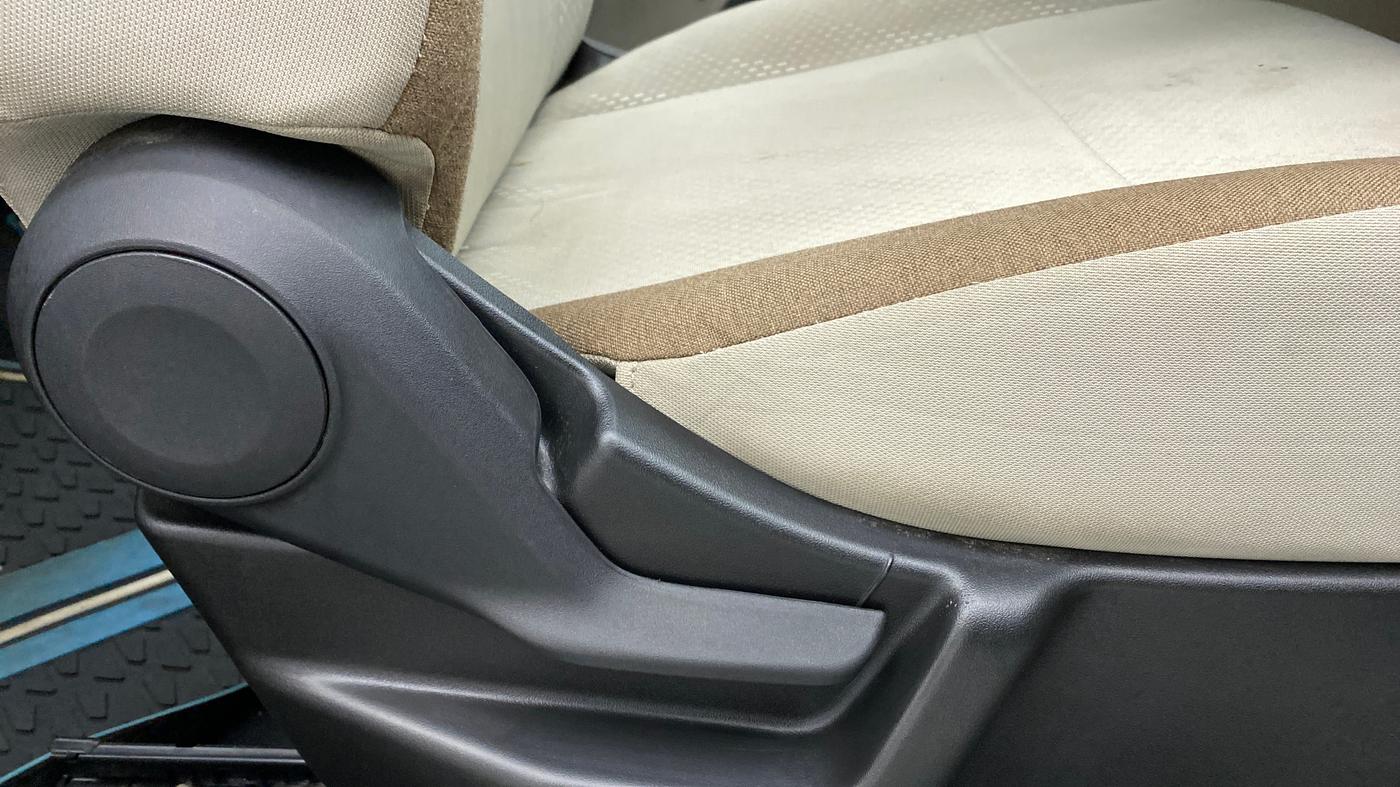 2020 Maruti New Wagon-R VXI 1.2L, Petrol, Manual, 5,639 km, Driver Side Adjustment Panel