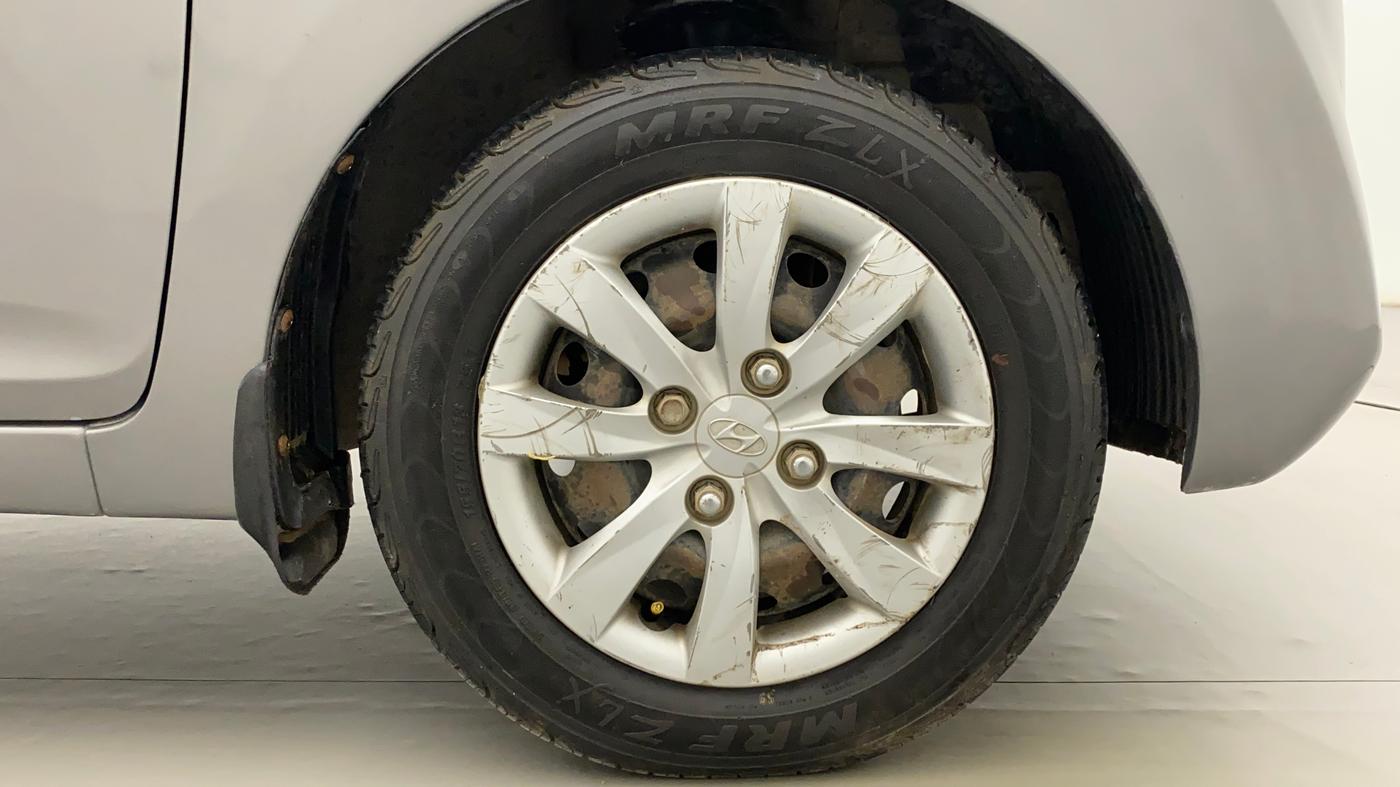 2013 Hyundai Eon MAGNA +, Petrol, Manual, 1,00,365 km, Right Front Wheel