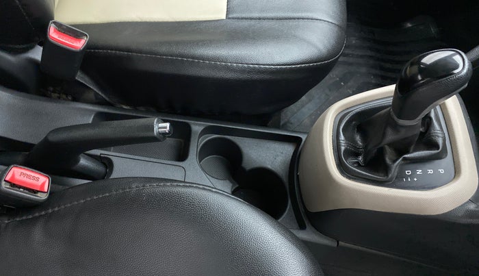 2017 Hyundai Grand i10 SPORTZ (O) 1.2 AT VTVT, CNG, Automatic, 92,144 km, Gear Lever