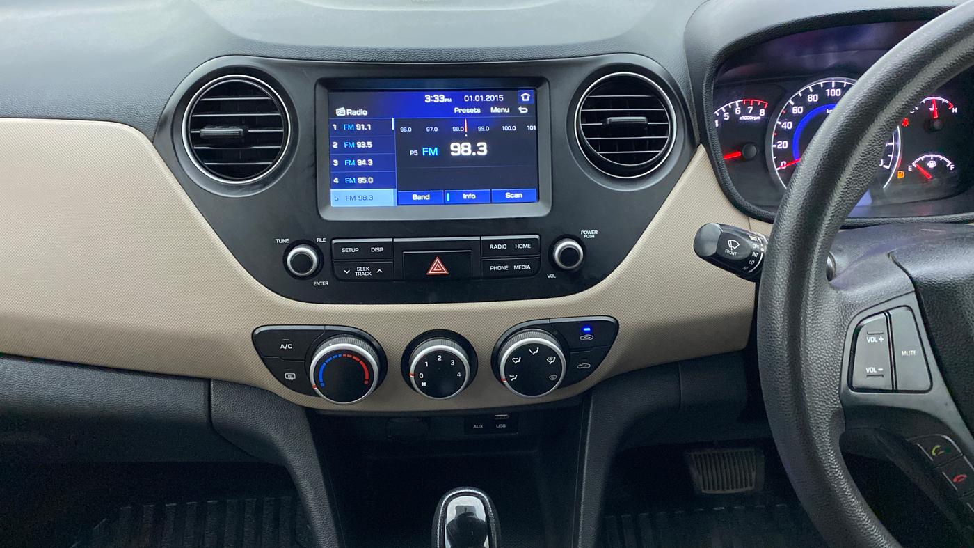 2017 Hyundai Grand i10 SPORTZ (O) 1.2 AT VTVT, CNG, Automatic, 92,144 km, Air Conditioner