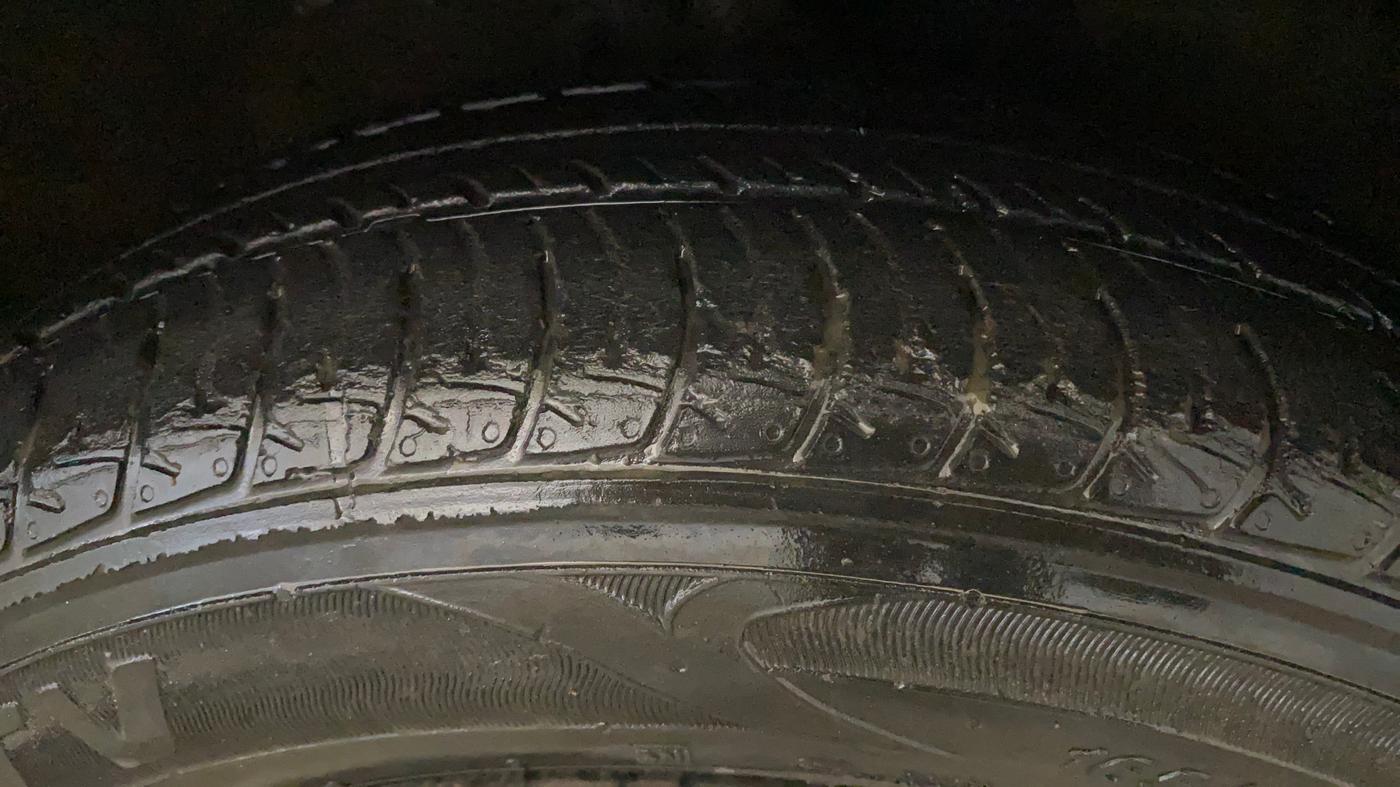 2014 Maruti Celerio VXI AMT, Petrol, Automatic, 55,855 km, Right Front Tyre Tread