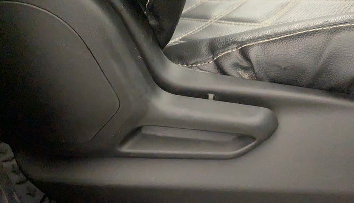 2022 Tata Tiago XT CNG, CNG, Manual, 87,539 km, Driver Side Adjustment Panel