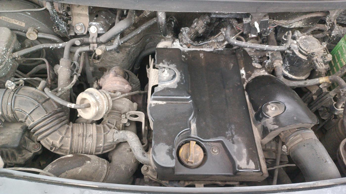 2015 Mahindra TUV300 T8, Diesel, Manual, 1,30,605 km, Engine View