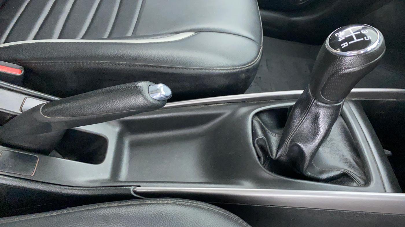 2019 Maruti Baleno DELTA 1.2 K12, Petrol, Manual, 32,407 km, Gear Lever