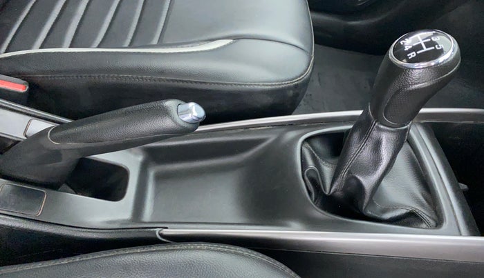 2019 Maruti Baleno DELTA 1.2 K12, Petrol, Manual, 32,407 km, Gear Lever