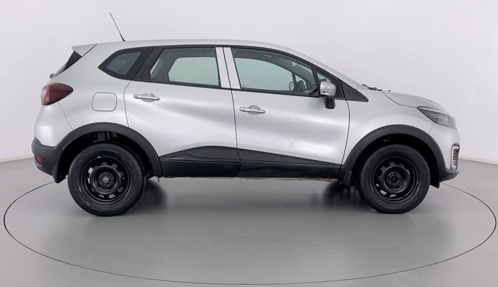 2018 Renault Captur RXE PETROL MT, Petrol, Manual, 28,702 km, Right Side View