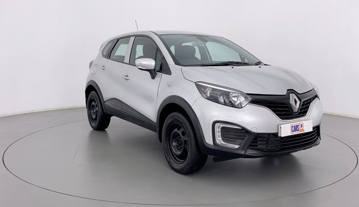 2018 Renault Captur RXE PETROL MT, Petrol, Manual, 28,702 km, SRP
