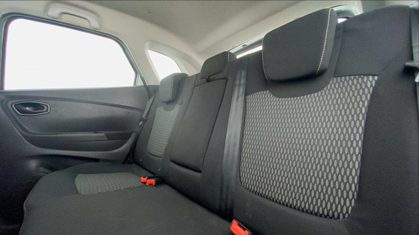 2018 Renault Captur RXE PETROL MT, Petrol, Manual, 28,702 km, Right Side Rear Door Cabin