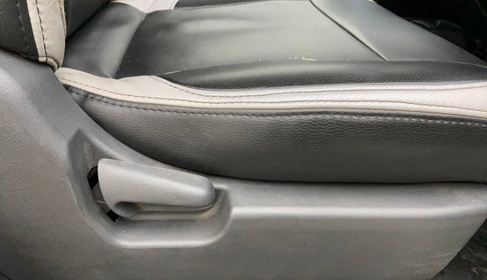 2012 Maruti Wagon R 1.0 LXI, Petrol, Manual, 89,601 km, Driver Side Adjustment Panel