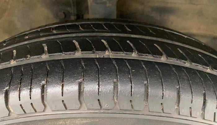2012 Maruti Wagon R 1.0 LXI, Petrol, Manual, 89,601 km, Right Front Tyre Tread
