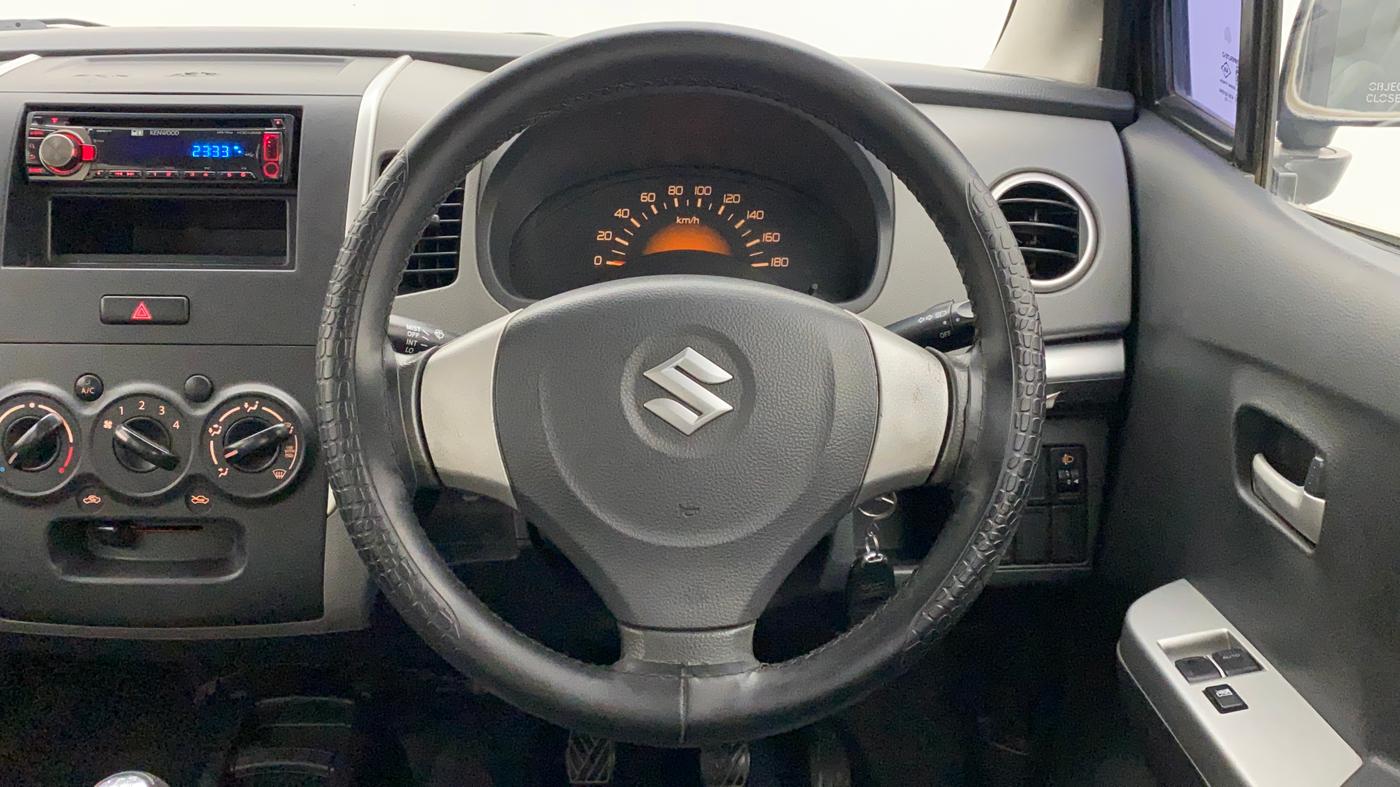 2012 Maruti Wagon R 1.0 LXI, Petrol, Manual, 89,601 km, Steering Wheel Close Up
