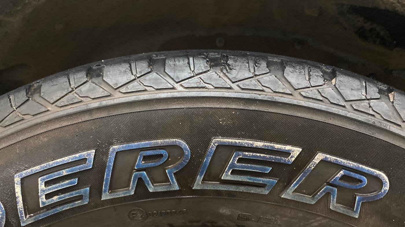 2021 Mahindra Thar LX HT PETROL 4WD MT, Petrol, Manual, 52,444 km, Left Front Tyre Tread