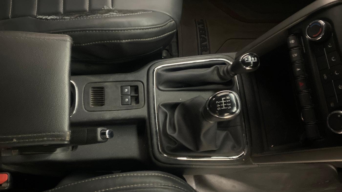 2021 Mahindra Thar LX HT PETROL 4WD MT, Petrol, Manual, 52,444 km, Gear Lever