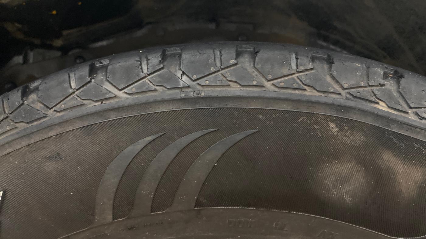 2021 Mahindra Thar LX HT PETROL 4WD MT, Petrol, Manual, 52,444 km, Right Front Tyre Tread