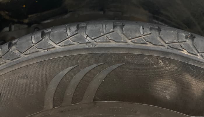 2021 Mahindra Thar LX HT PETROL 4WD MT, Petrol, Manual, 52,444 km, Right Front Tyre Tread