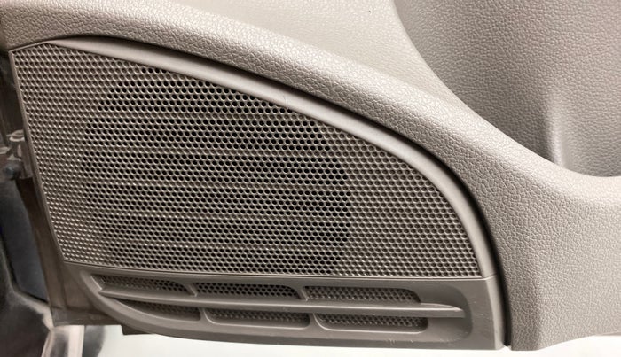 2014 Volkswagen Vento HIGHLINE PETROL AT, Petrol, Automatic, 42,765 km, Speaker